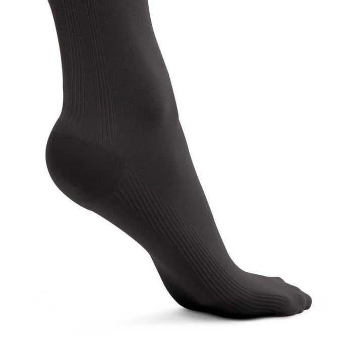 1020 | Moderate Compression Socks, Opaque, V-Line | FYTTO