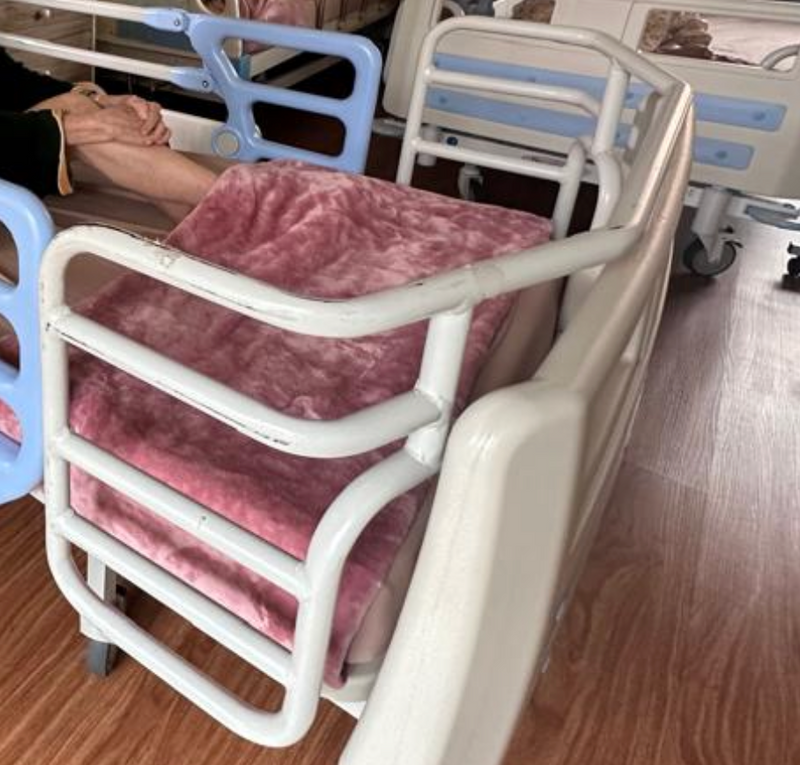 gap filler for hospital bed