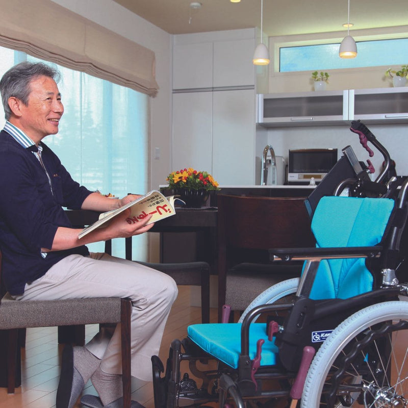 Self-Propelled Elevating Multifunction Wheelchair KMD-C22-45 | Kawamura