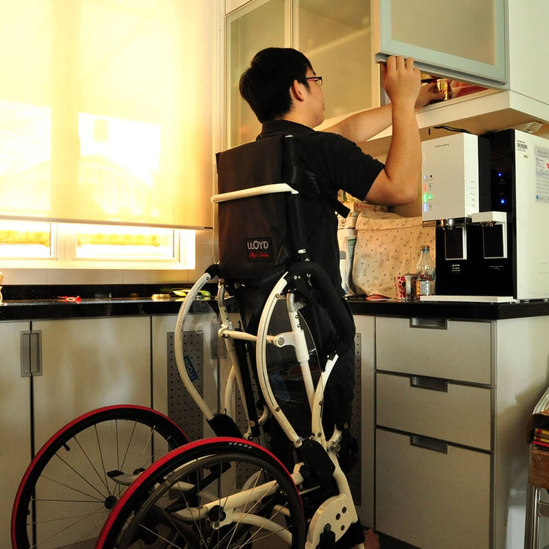 Leo II (Lightest Standing Wheelchair) - Asian Integrated Medical Sdn Bhd (ielder.asia)