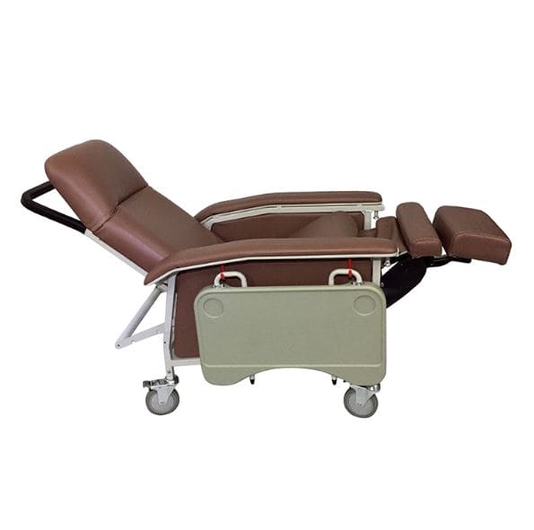 Mobile Recliner Geriatric Chair with Tray - Asian Integrated Medical Sdn Bhd (ielder.asia)