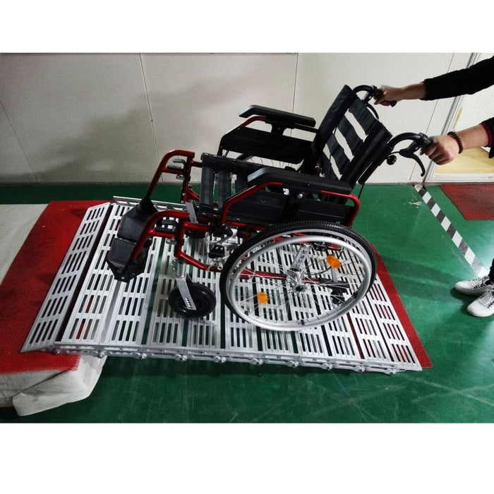 轮椅用便携式可滚动铝制坡道