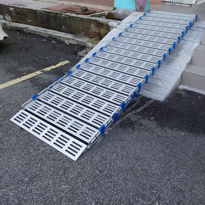 Portable Rollable Aluminium Ramp for Wheelchair — iElder.Asia